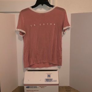 🤩Light pink SO EXTRA t-shirt with white ascent🤩